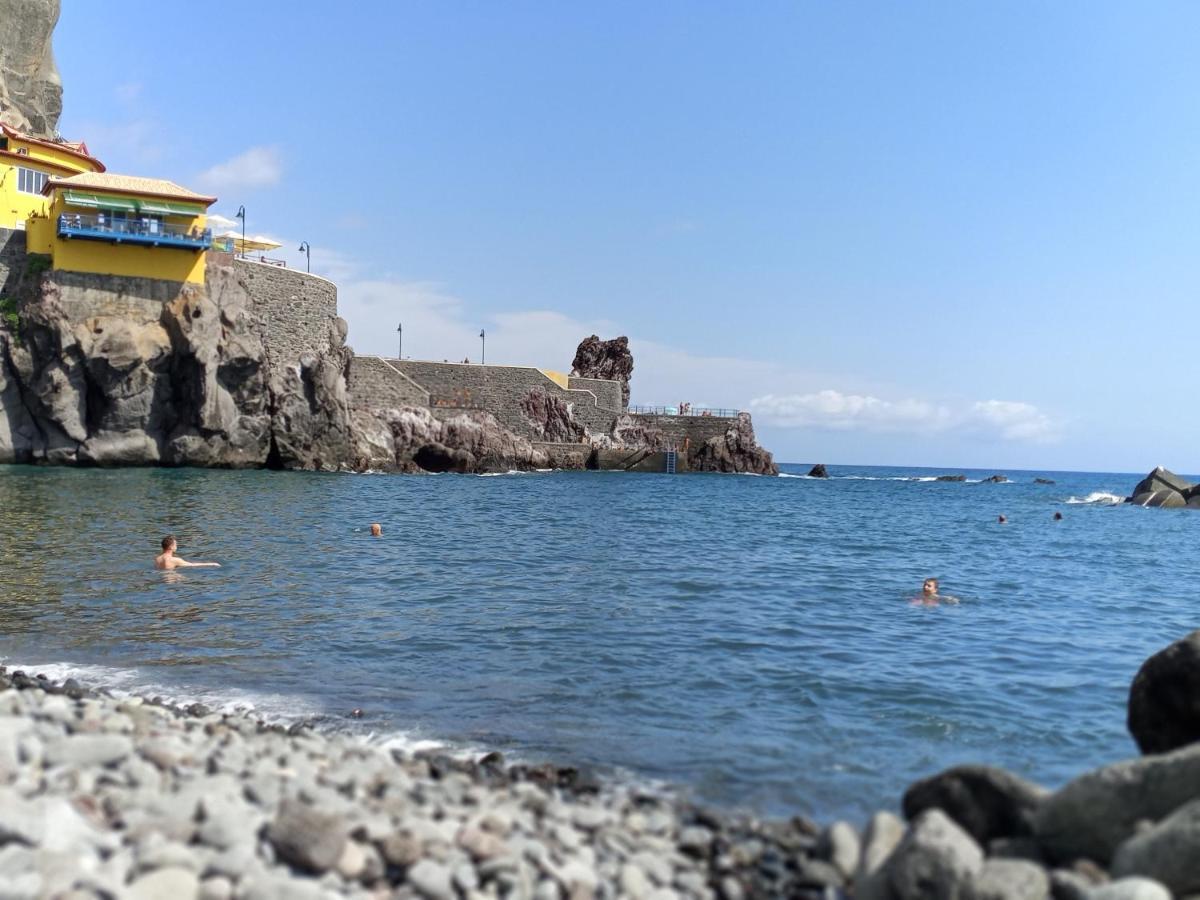 Vаrаndаs Dо Sоl-Vista Relaxante Entre Mar E Montanha Daire Ponta do Sol  Dış mekan fotoğraf